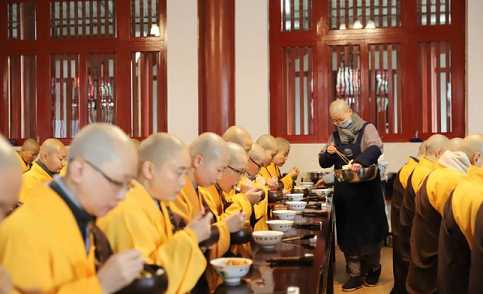 佛门为何将吃饭叫做过堂